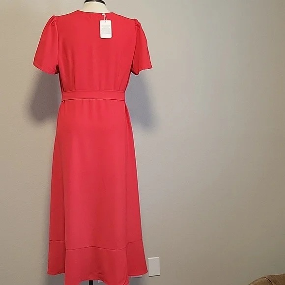 Luxveer Wrapstyle Ruffle Dress - Picture 4 of 5